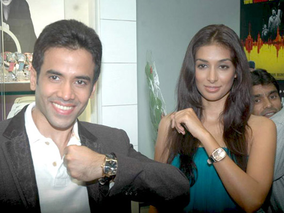 tusshar and preeti desai unveil chronotech watches 2