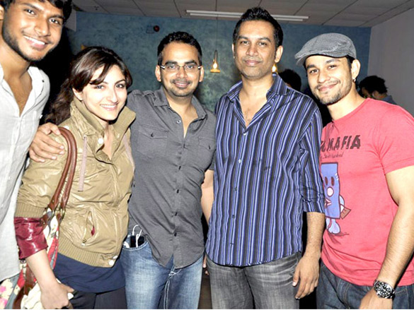 kunal soha and shreya saran at shor in the city screening 2