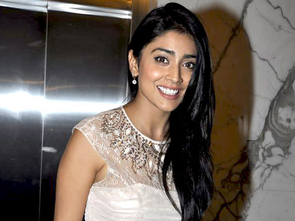 kunal soha and shreya saran at shor in the city screening 6