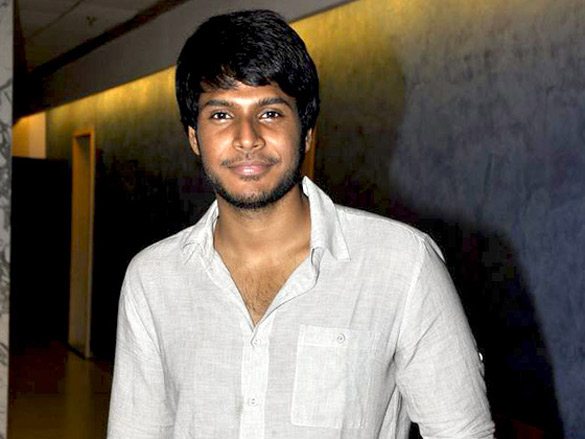 kunal soha and shreya saran at shor in the city screening 10