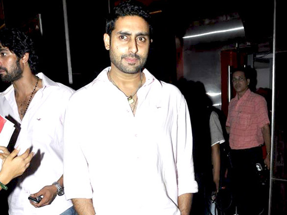 abhishek riteish genelia at dum maaro dum screening 17