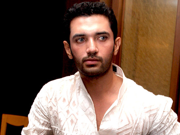 chirag paswans surprise birthday party for his mother reena paswan 11