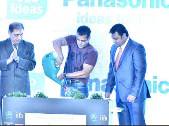 salman announces chillar party at iifa press meet 7