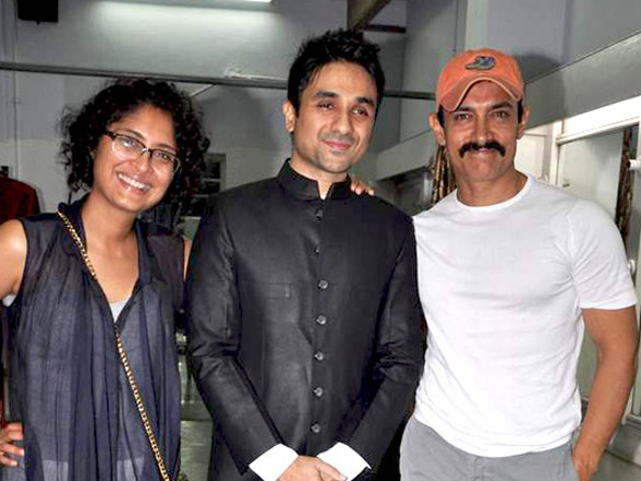 aamir and delhi belly team at vir das stand up comedy act 2