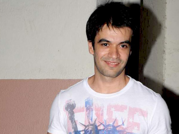 prateik in gothic look at delhi belly screening 7