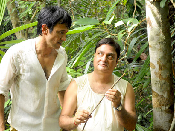 kay kay menonvinay pathak 4