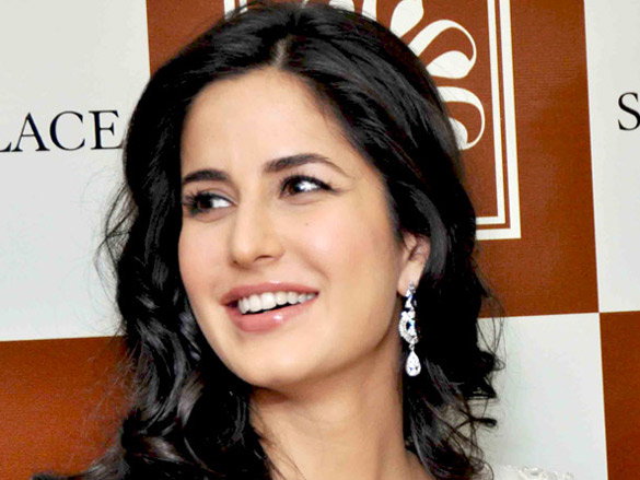 starcast of zindagi na milegi dobara promote their film in vadodara 4