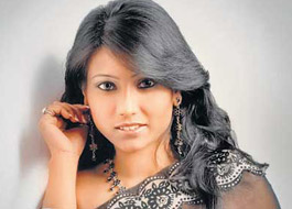 Model actor Pinki Gaur to sue the Bhatts