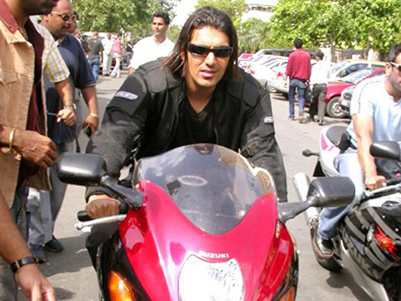 dhoom ride on the streets of mumbai 8