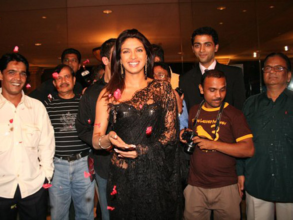 priyanka and rajesh khanna inaugurate the red carpet trophy event 6