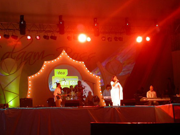 shankar ehsaan loy concert at iffi 18