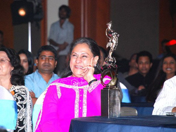 prachi desaiamrita raofarhan akhtar and others at v shantaram awards 5