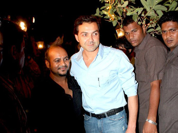 sanjay dutt anil kapoorajay devgnranbir kapoor and other bollywood hunks at hakim aalims hair lounge 10