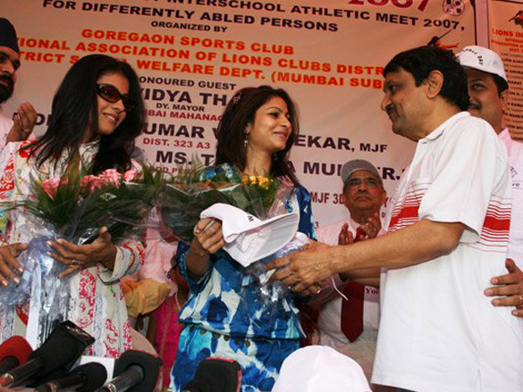 kajol and tanisha celebrate world disabled day with kids 3