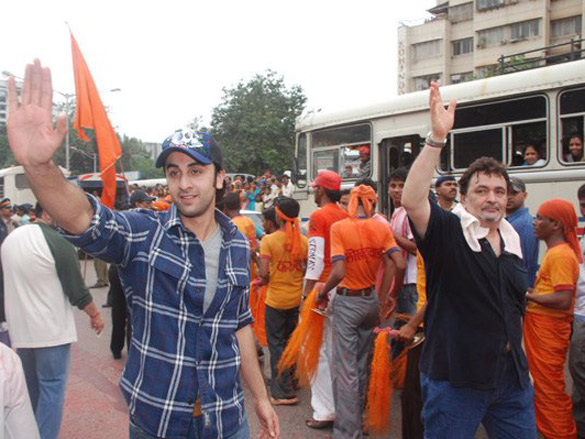 kapoors celebrating the age old tradition of ganesh visarjan with pomp this year too 8