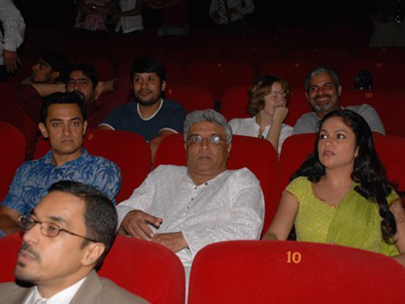 aamir khan launches limited edition dvds of lagaan 8