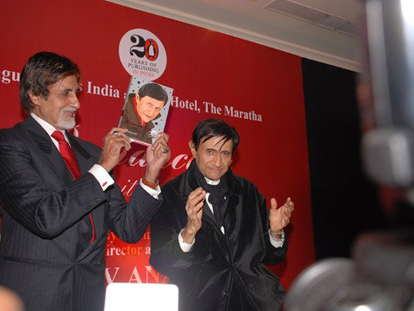 amitabh bachchan releases dev anand autobiography romancing with life 3