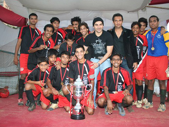 arbaaz khan presents k rahejas universal cup football match trophy 2