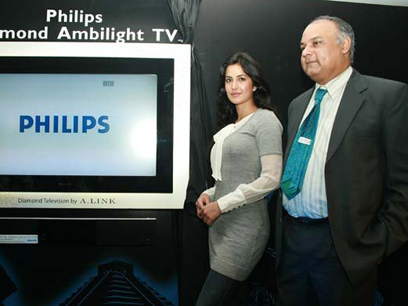 katrina kaif launches philips diamond ambilight tv 4