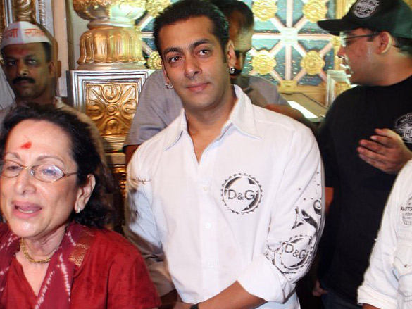 salman khanshilpa shetty and sonu nigam attend ganpati pooja at lalbaug 2