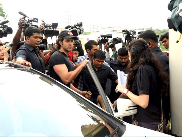 katrina kaif takes hrithik for a zindagi na milegi dobara bike ride 9