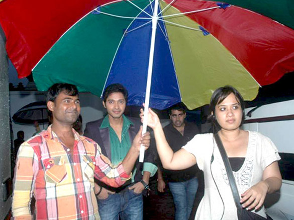 tusshar and shreyas on the sets of indias got talent 11