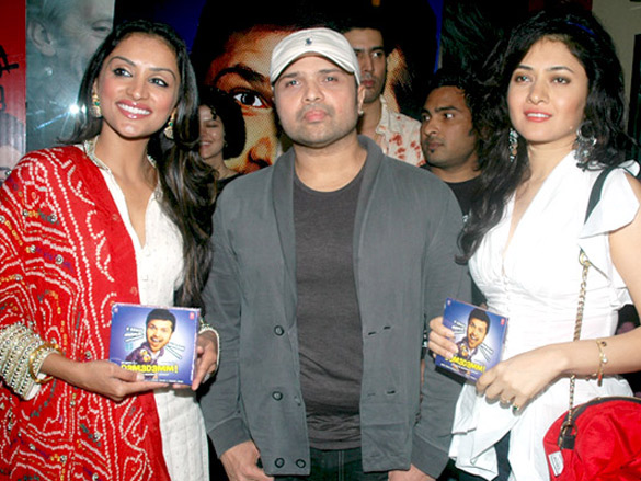 himesh performed live and released audio of damadamm 4