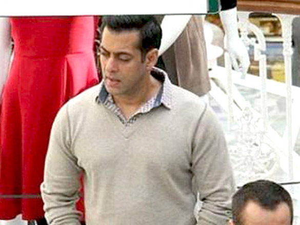 on the sets of ek tha tiger 17