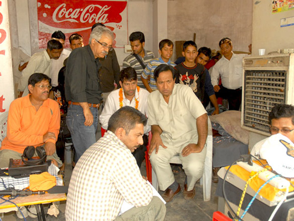 on the sets of khushiyaan 9