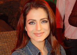 Ameesha gets Neil as her Shortcut Romeo