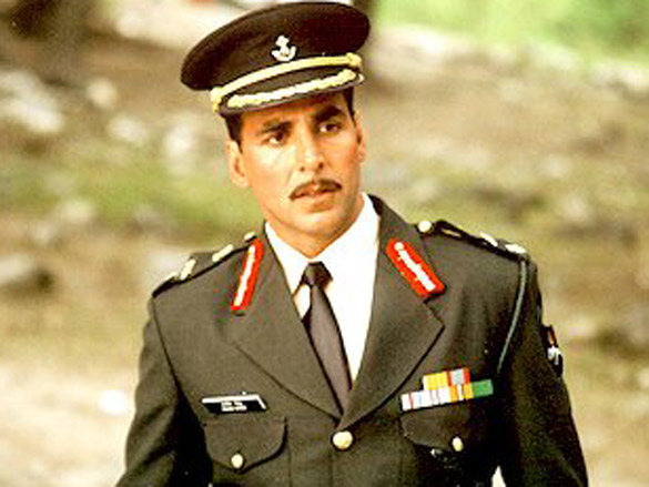 ab tumhare hawale watan saathiyo movie still