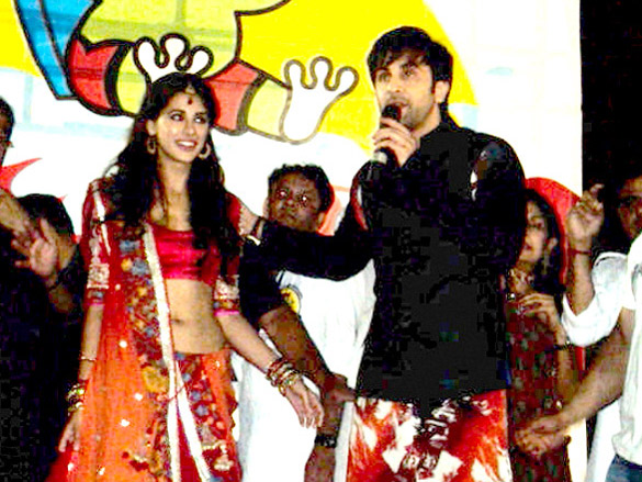 ranbir kapoor and nargis fakhri promote rockstar in ahmedabad 2