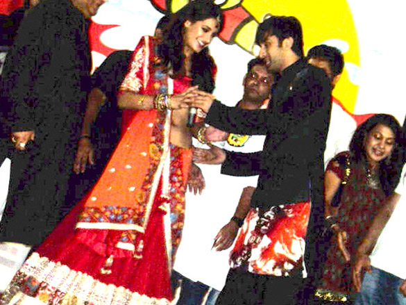 ranbir kapoor and nargis fakhri promote rockstar in ahmedabad 7