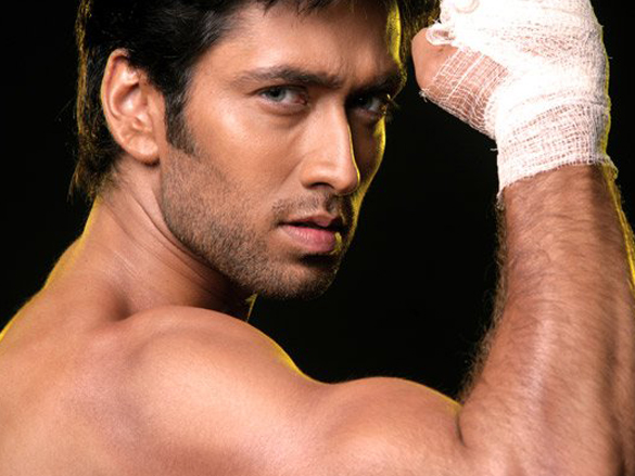nakuul mehta 4