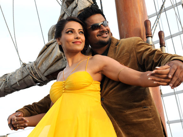 bipasha basur madhavan 8