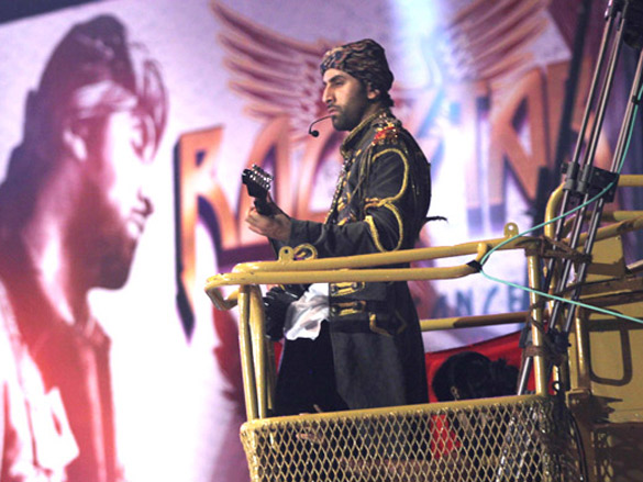 ranbir and rahman rock at rockstar live concert 22