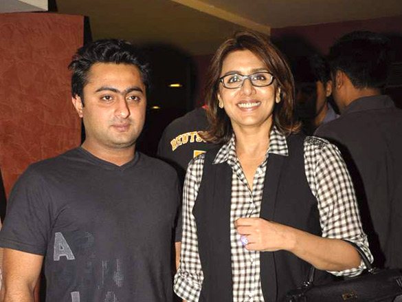 ranbir kapoor watches rockstar with family 5