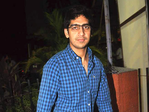 ranbir kapoor watches rockstar with family 12