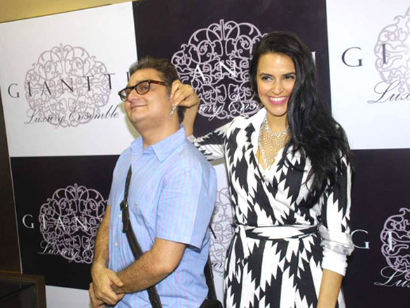 neha dhupia and vinay pathak at giantti event 3