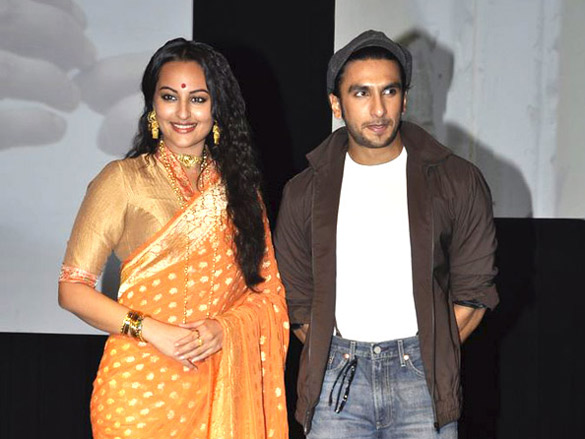 ranveer and sonakshi at the launch of movie lootera 6