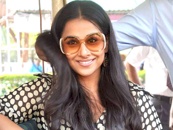 vidya balan at the dirty picture race followed by sabah khan show for gitanjali 11