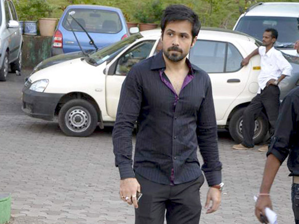 emraan hashmi and ram kapoor on the sets of bade acchey lagtey hain 5