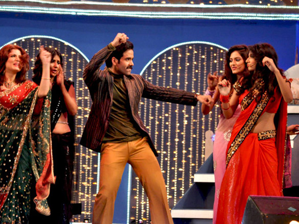 vidya balan and tusshar promote the dirty picture on didi no 1 4