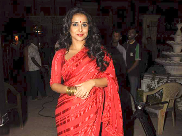 vidya balan on the sets of bade acchey lagtey hain 7