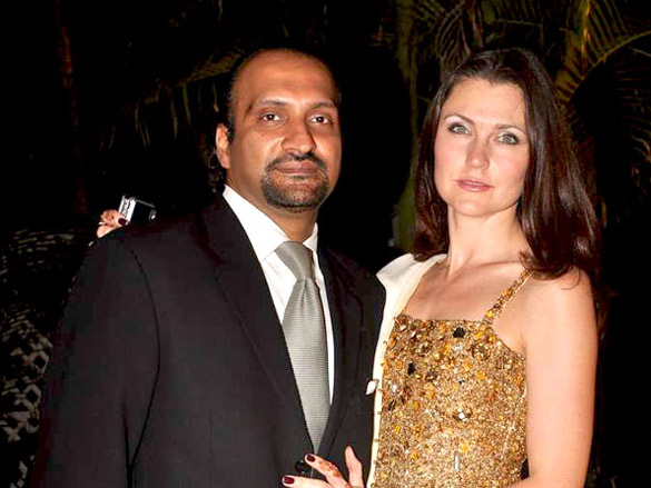 srk in don 2 look at priyanka soormas wedding 12