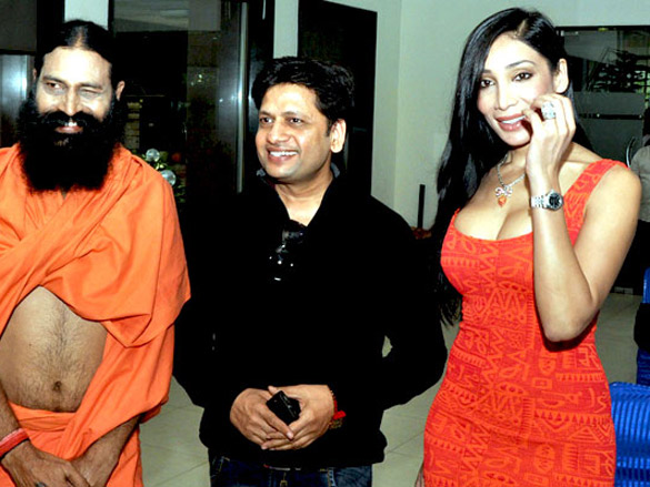 sofia hayat at mahurat of her new film bhai ka maal hai 2