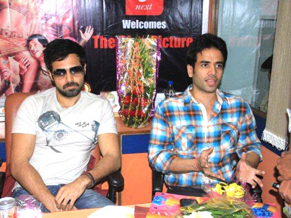 emraan and tusshar promote the dirty picture 2