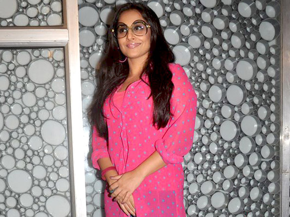 vidya balan meets the dirty picture patrons 6
