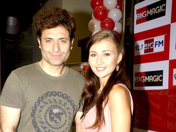 shiney ahuja promotes ghost on 92 7 big fm 2