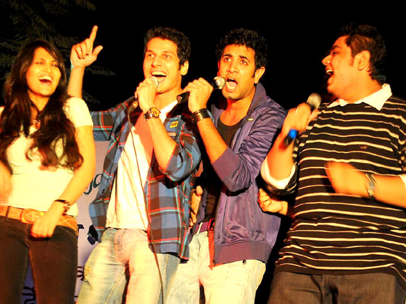 starcast of sadda adda at thakur college 4